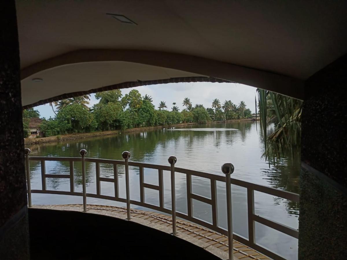 Beach Paradise Day Cruise Houseboat Alappuzha Εξωτερικό φωτογραφία